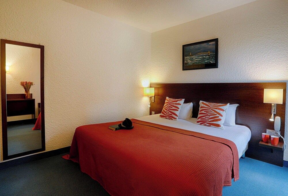 Brit Hotel Le Branhoc Superior Double Room (Shower) 11