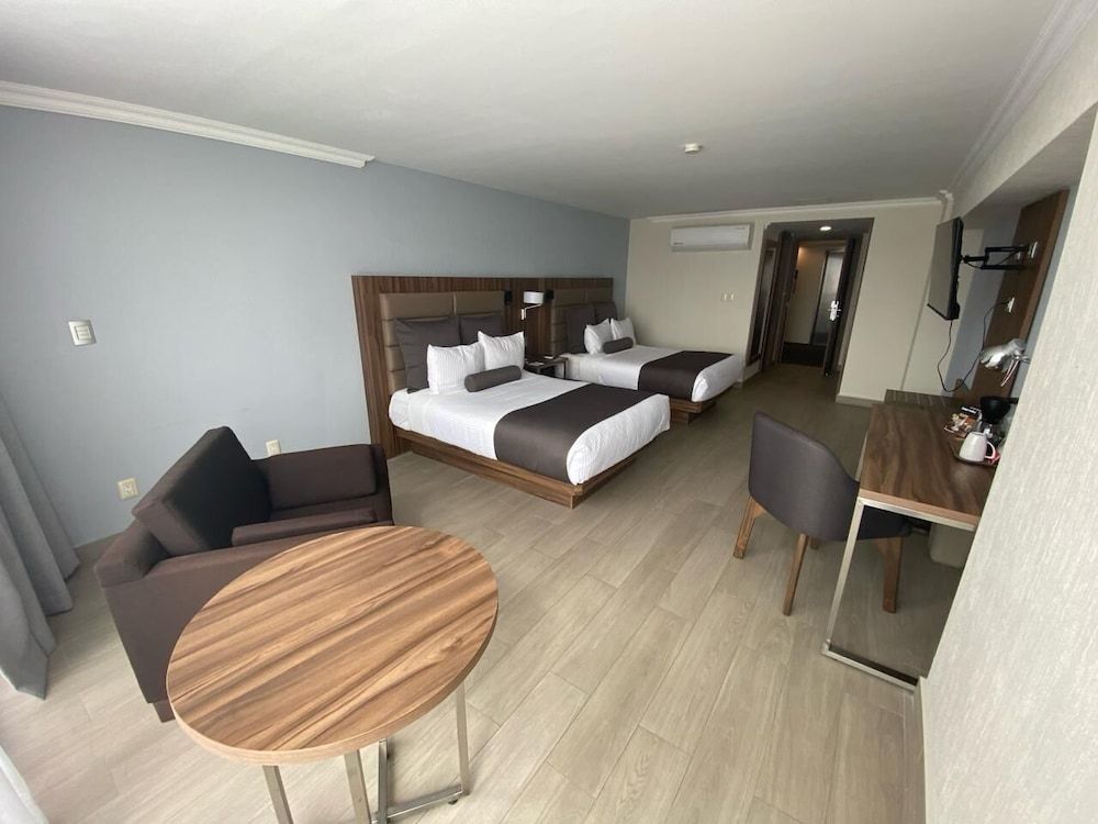 Hotel Panorama Executive Room, 2 Double Beds, City View 5