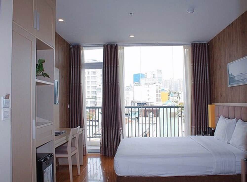 GK Central Hotel Premium Double Room 27