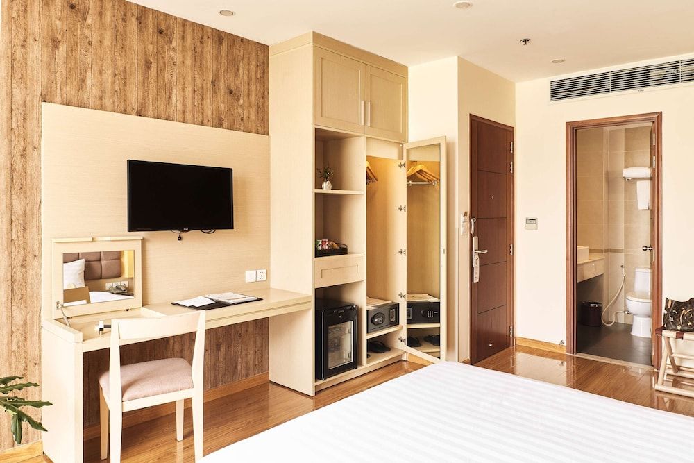 GK Central Hotel Premium Double Room 17