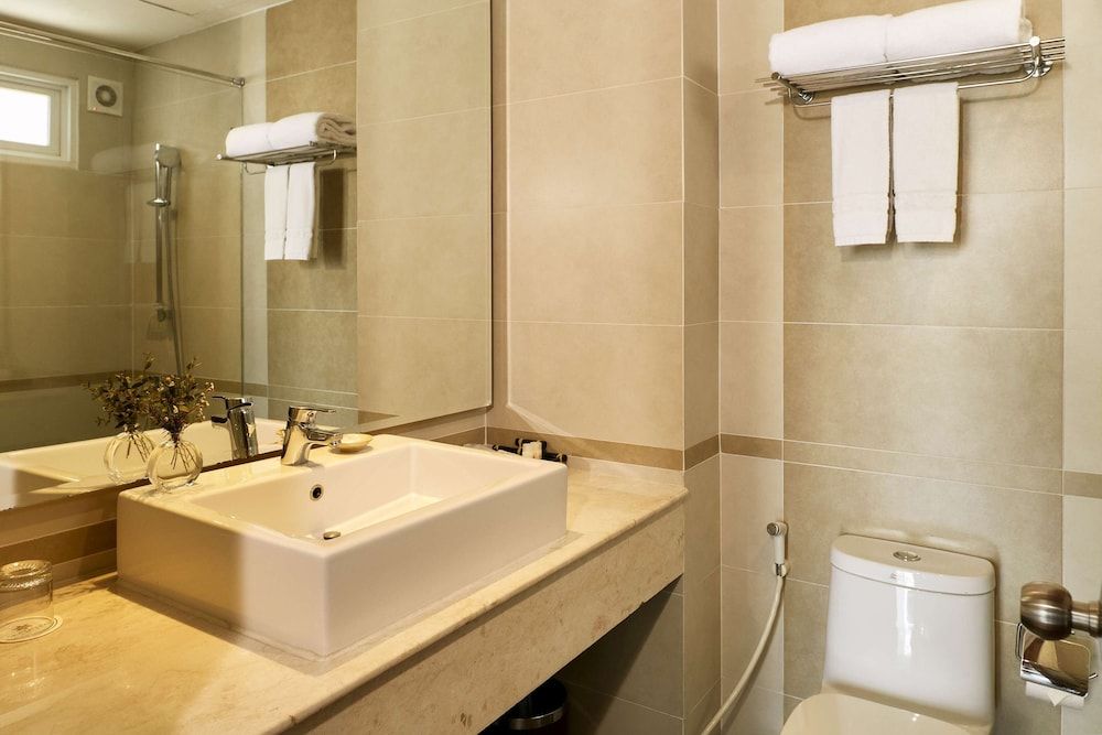 GK Central Hotel Premium Double Room 16