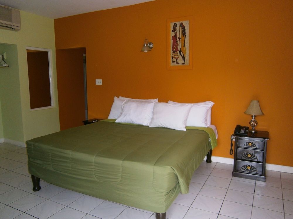 Suite, Garden View