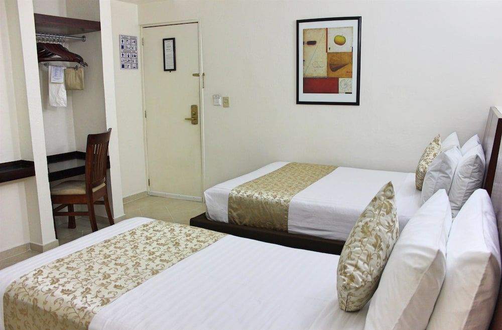 Best Western Taxco Standard Room, Multiple Beds, Non Smoking