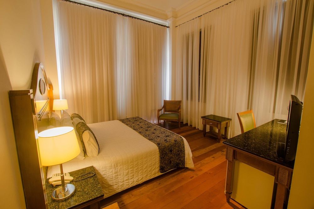 Superior Suite 111