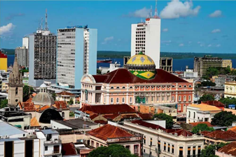 Deluxe Vista Teatro e Rio Negro