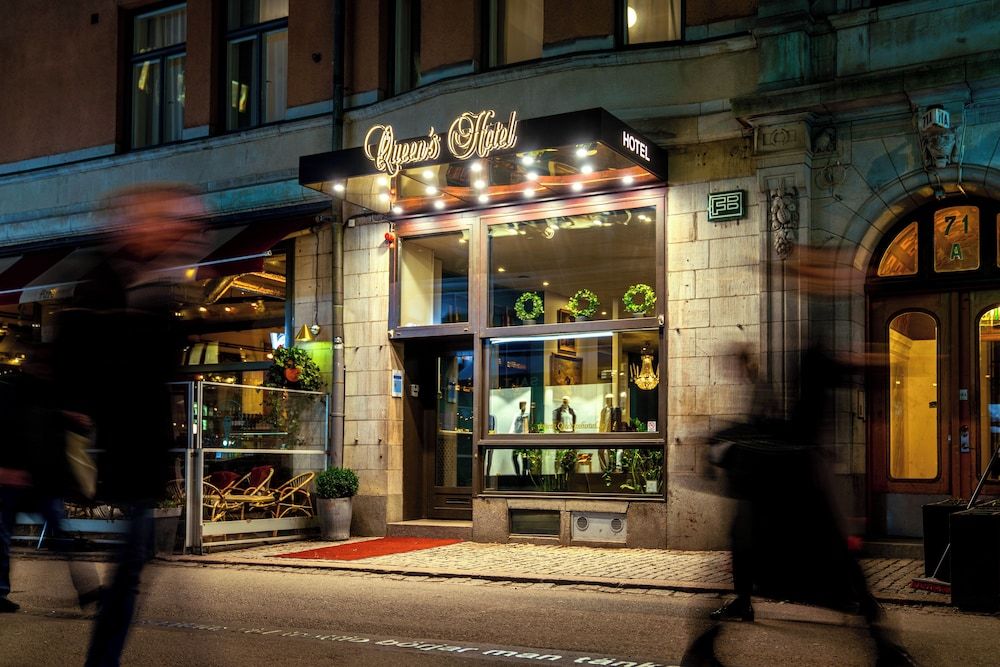 undefined Queen's Hotel by First Hotels 8