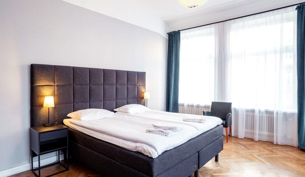 Queen's Hotel by First Hotels Double Room 2