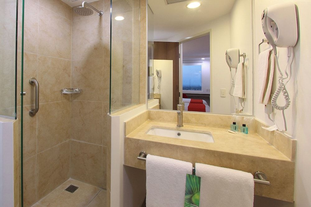 One La Paz Hotel Superior Room, 2 Double Beds 5