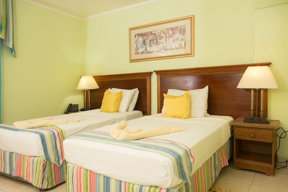 Palm Garden Hotel Signature Studio (Queen Bed.)