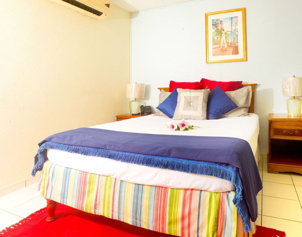 Palm Garden Hotel Signature Studio (Queen Bed.) 2