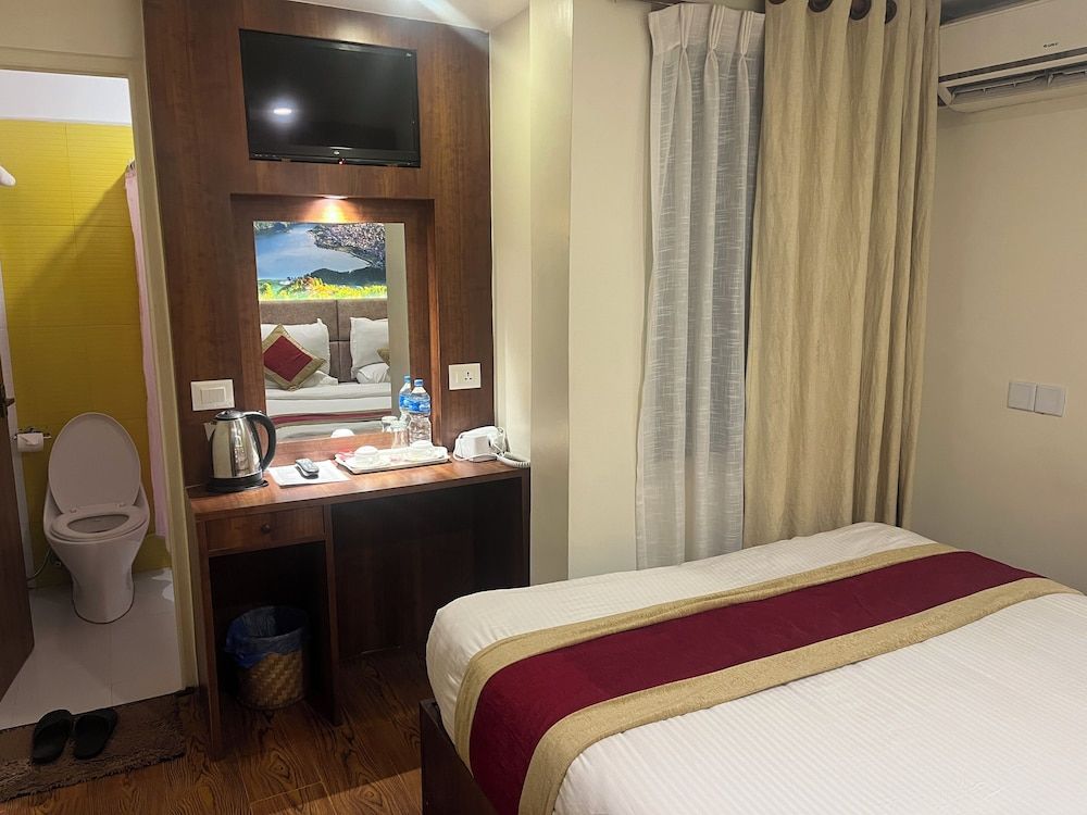 Economy Single Room