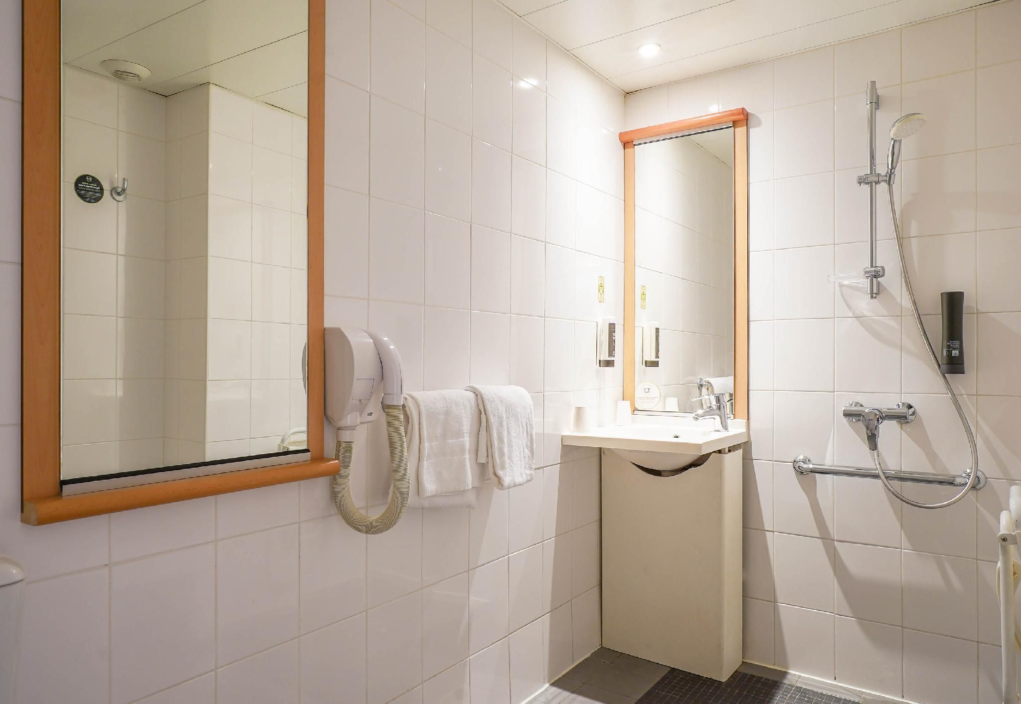 Double Room - Disability Access