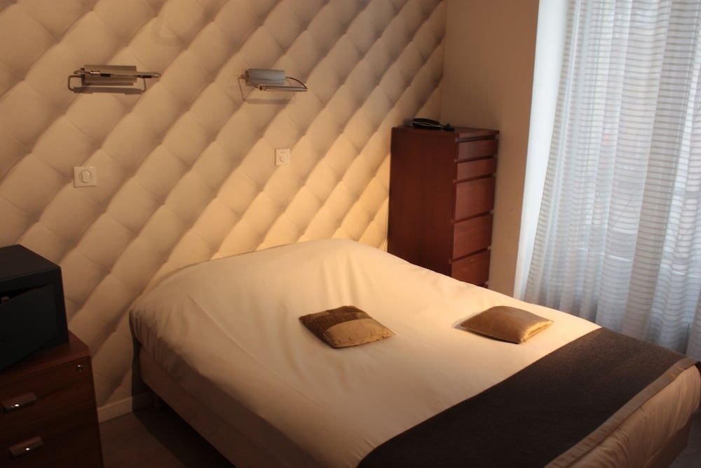 undefined Hotel Hauteville Opera 5