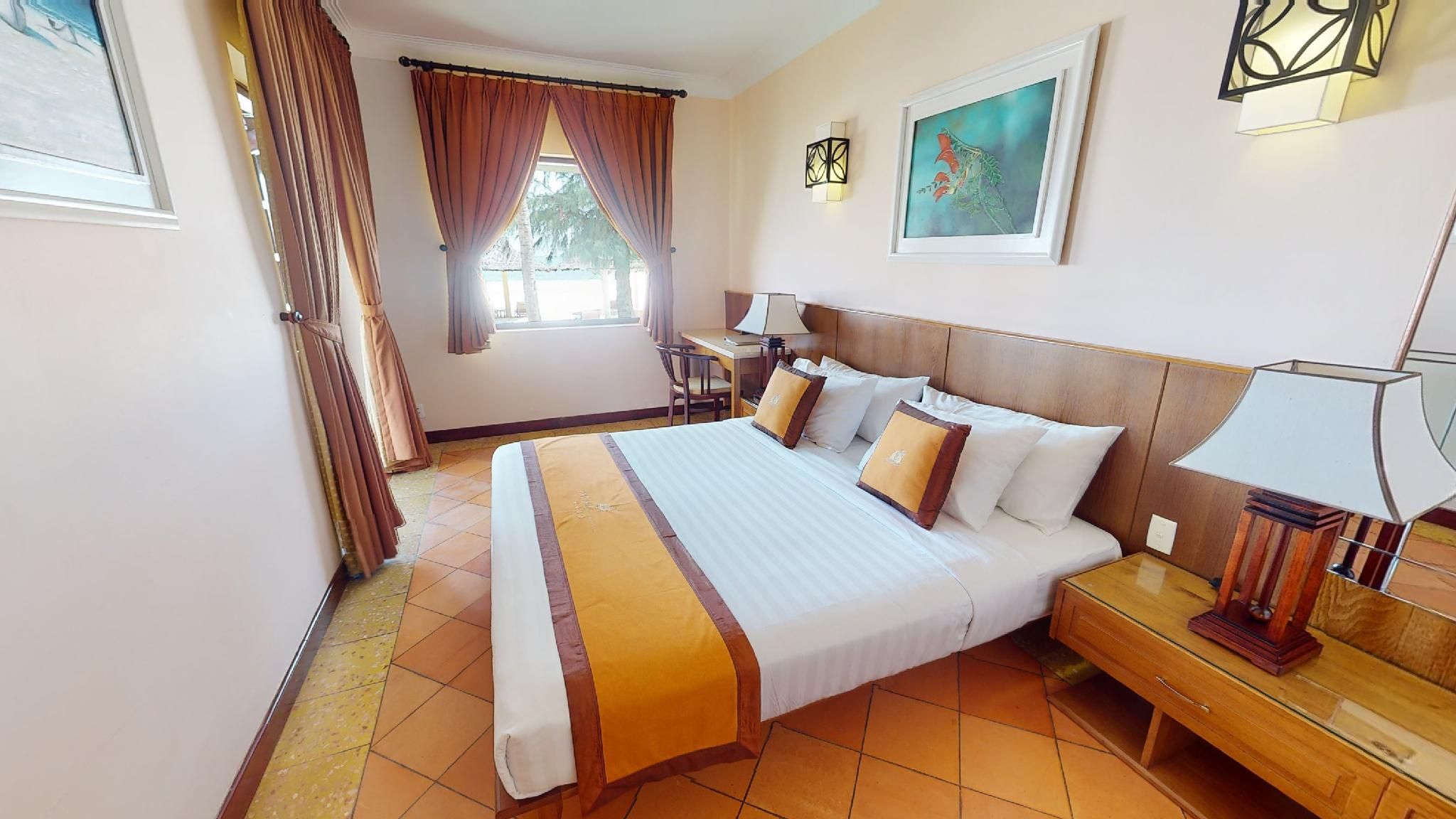 Beachfront Villa King