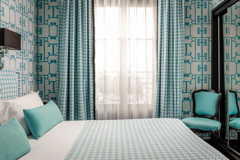 Hôtel Monceau Elysées Standard Double Room 4