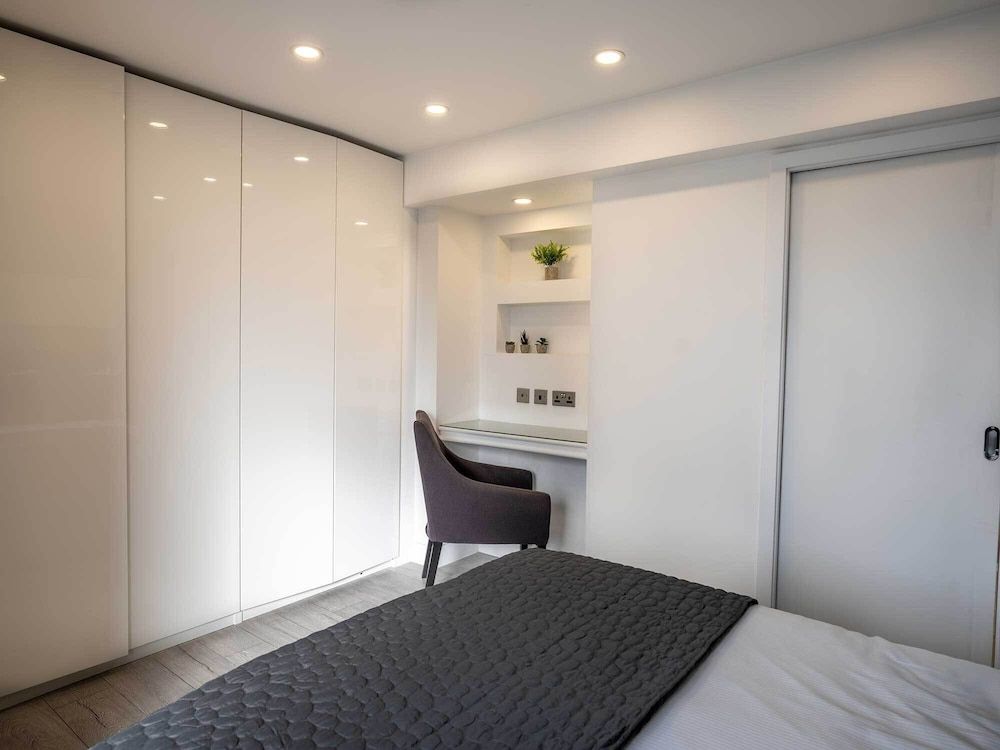 Chelsea Cloisters Serviced Apartments Penthouse 24