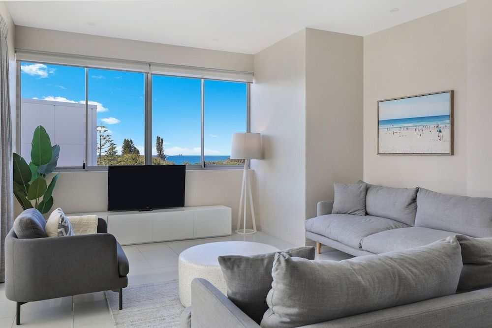 Element on Coolum Beach Three Bedroom Sea View Apartment 7