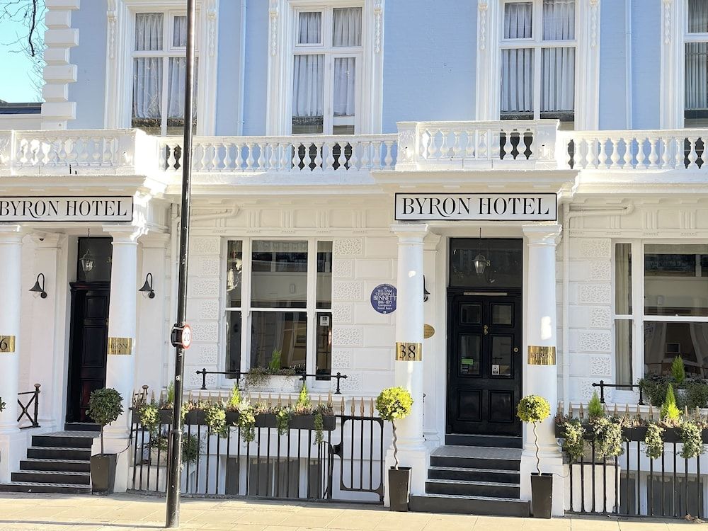 undefined Byron Hotel London 3