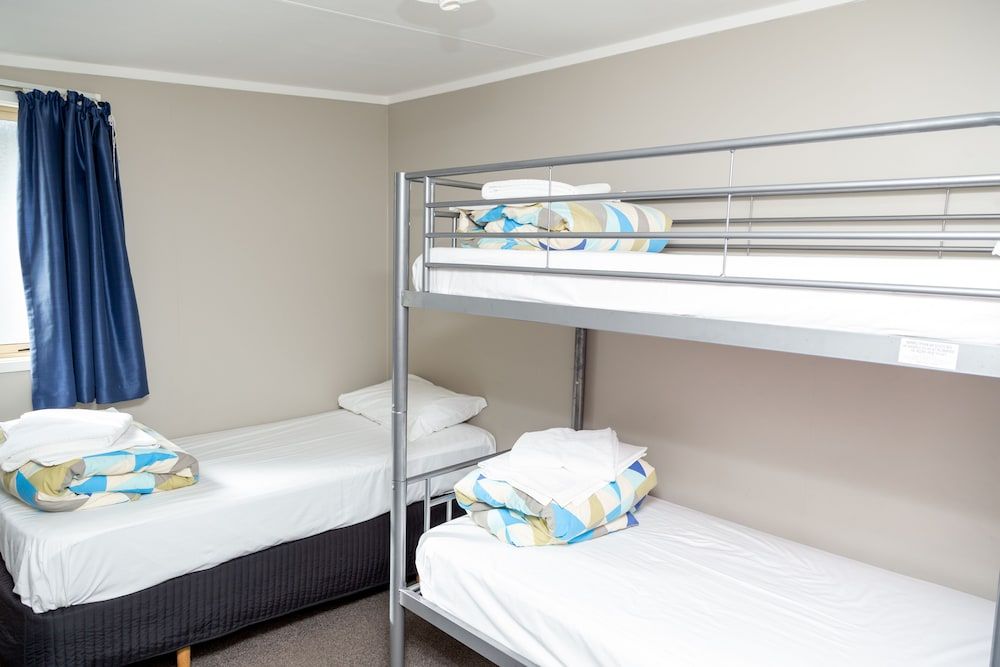 Whanganui Seaside Holiday Park Fishermans Flat 3