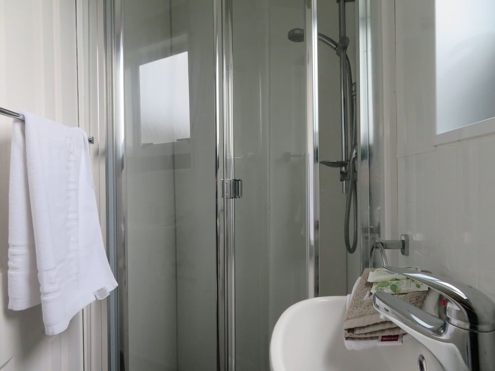 Whanganui Seaside Holiday Park Fishermans Flat 4