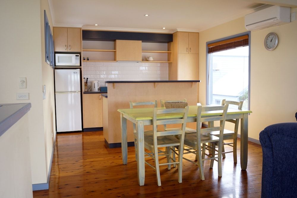 Rayville Boat Houses Villa, 2 Bedrooms, Terrace 3