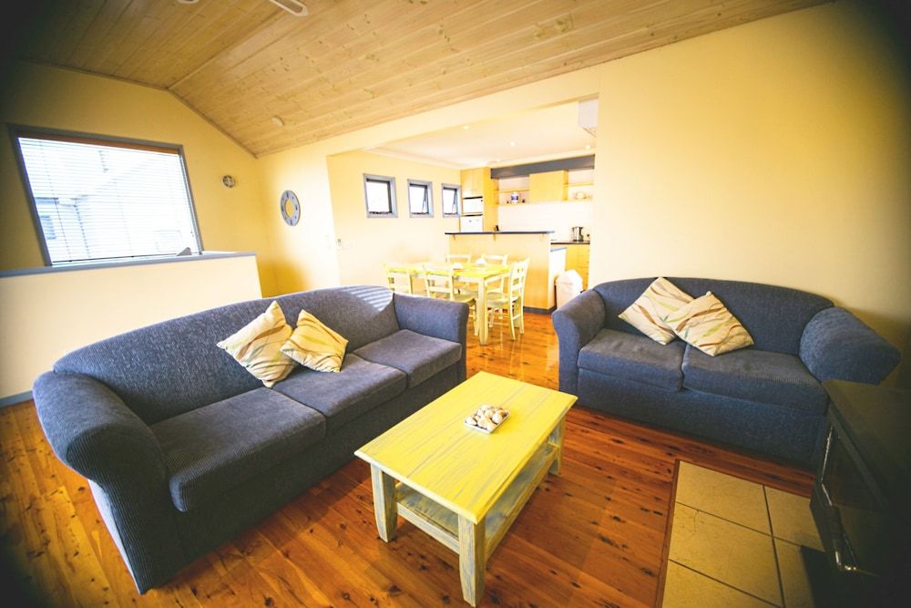 Rayville Boat Houses Villa, 2 Bedrooms, Terrace 6