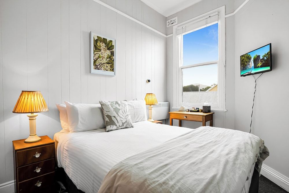 Bischoff Hotel Double Room, Ensuite 5