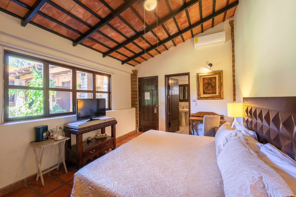 Quinta San Carlos Standard Room with Garden View 3