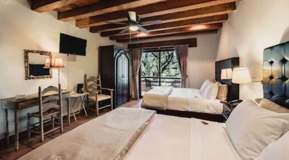 Quinta San Carlos Superior Double Room 5