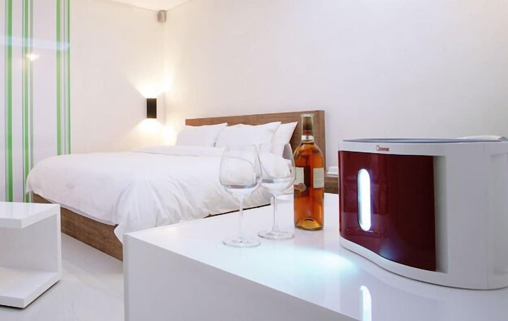 Antives Hotel Standard Room (A) 3