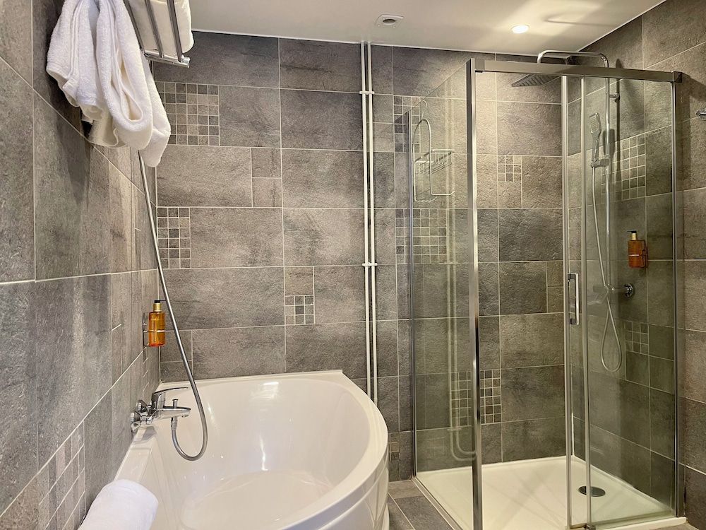 Best Western Hotel De France Deluxe Room, Multiple Beds, Non Smoking 5