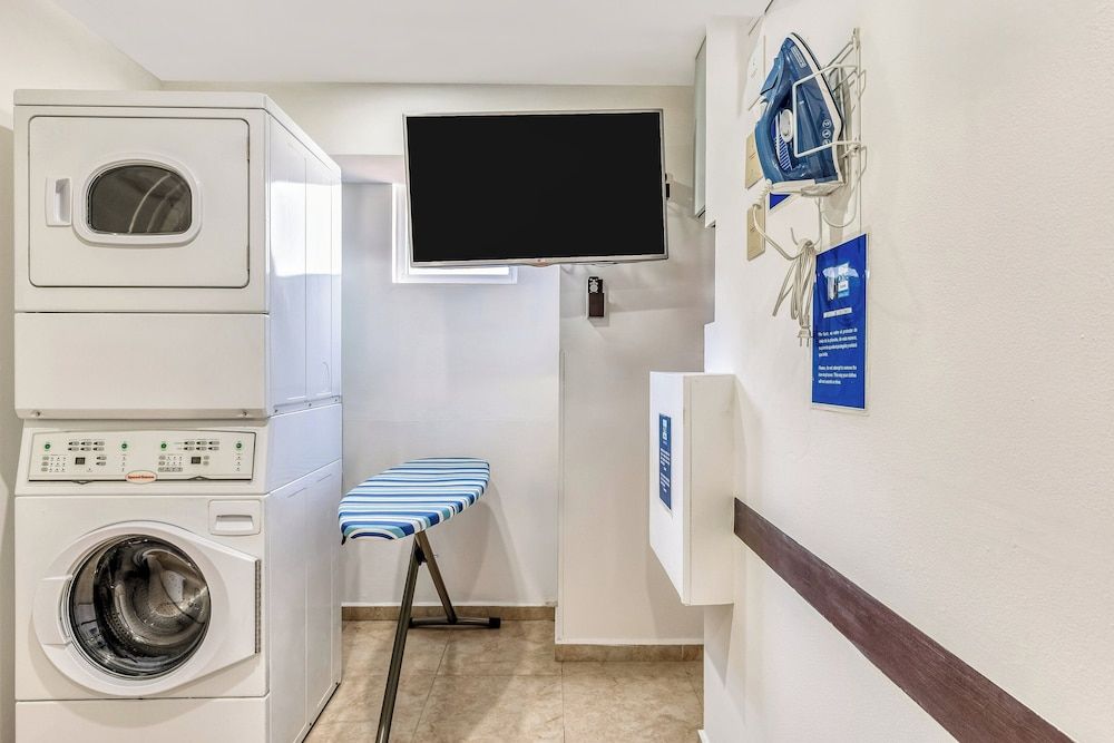 One Salina Cruz Superior Room, 1 Queen Bed 4