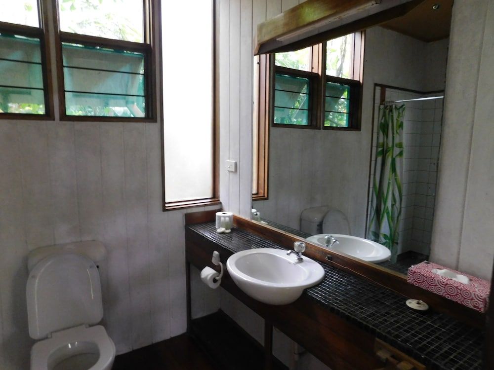 Rainforest Eco Lodge Water View Bure 1Q 2S 6