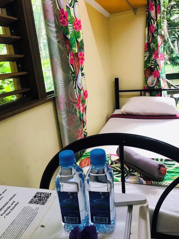 Rainforest Eco Lodge Budget Twin - Pond View 8