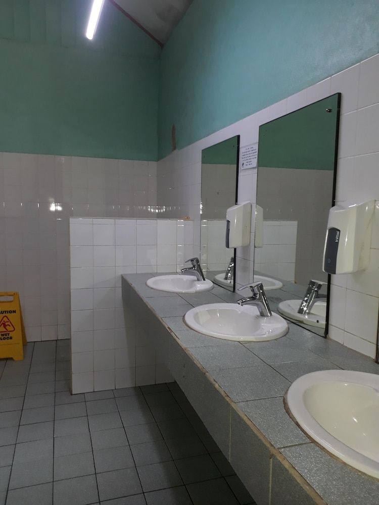 Rainforest Eco Lodge Budget Twin - Pond View 4