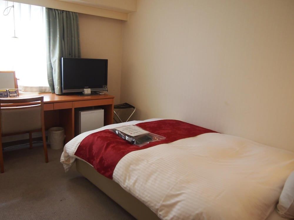 Single Room, Smoking