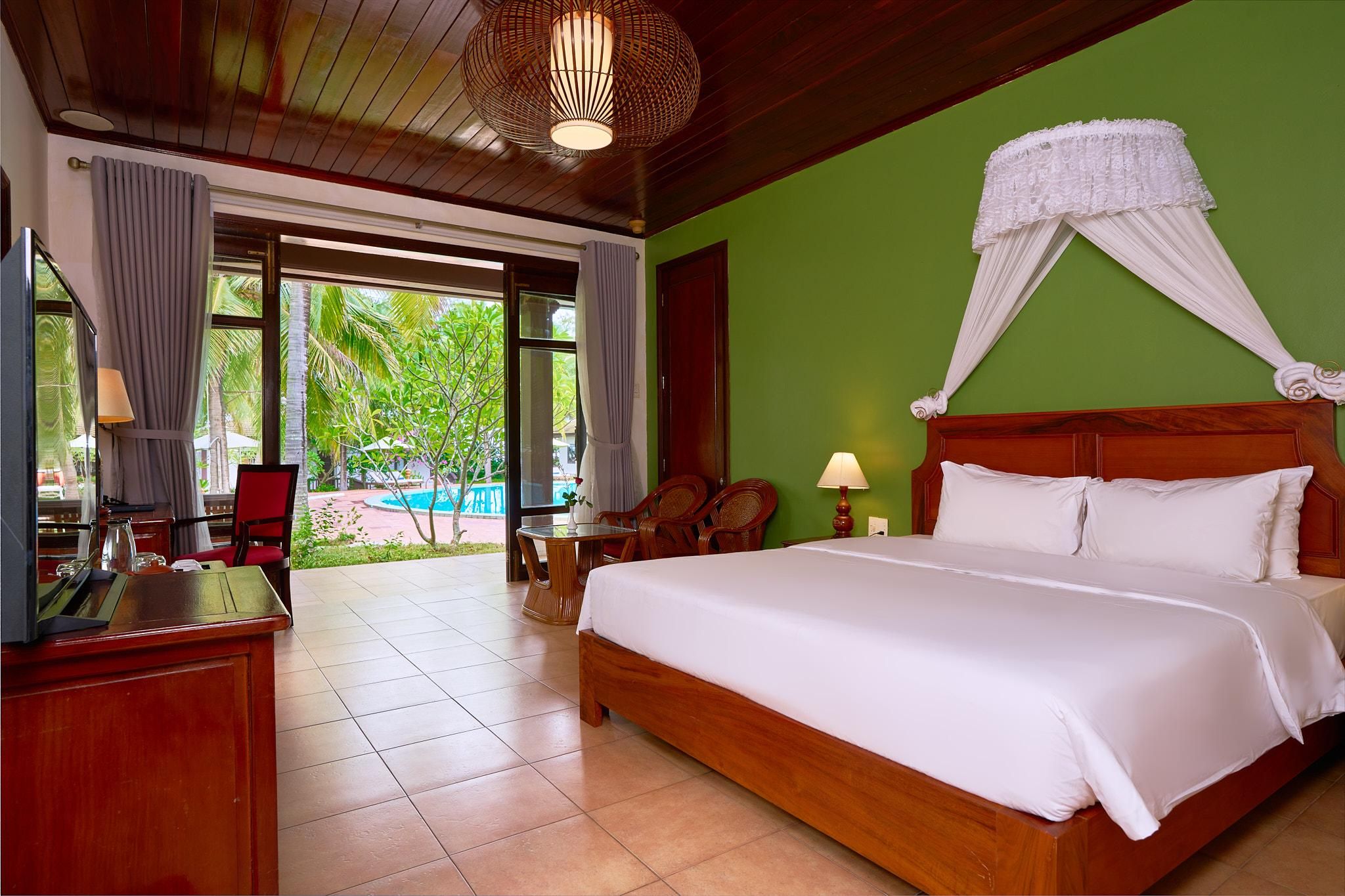 Pool Side Room