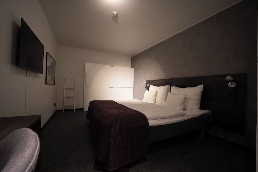 Clarion Hotel Sense Twin Room, No Windows (Compact)