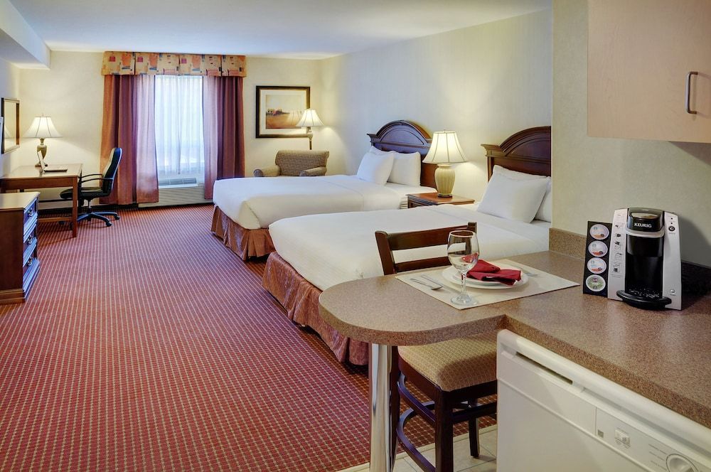 Classic Room, 2 Queen Beds, Kitchen