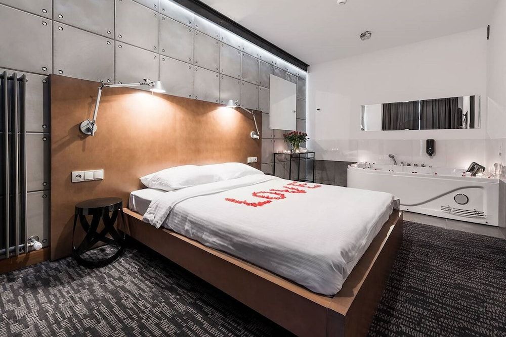 Artis Loft Hotel Deluxe Loft, 1 Queen Bed with Sofa bed 2