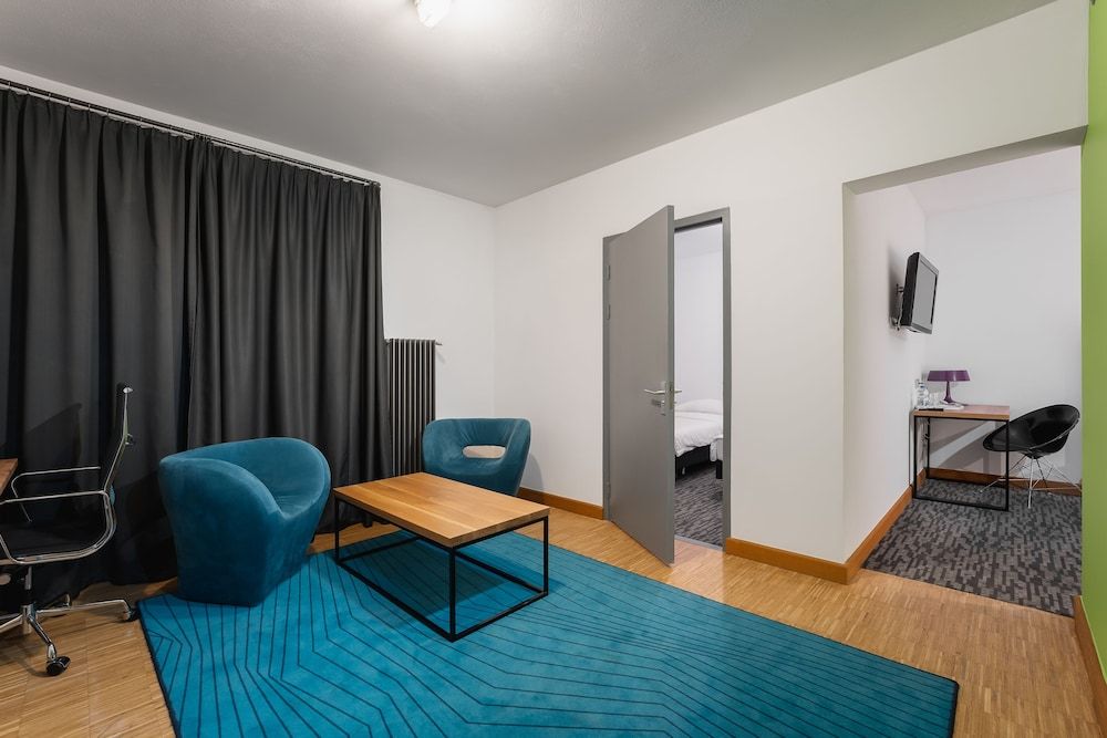 Artis Loft Hotel Family Shared Dormitory 2