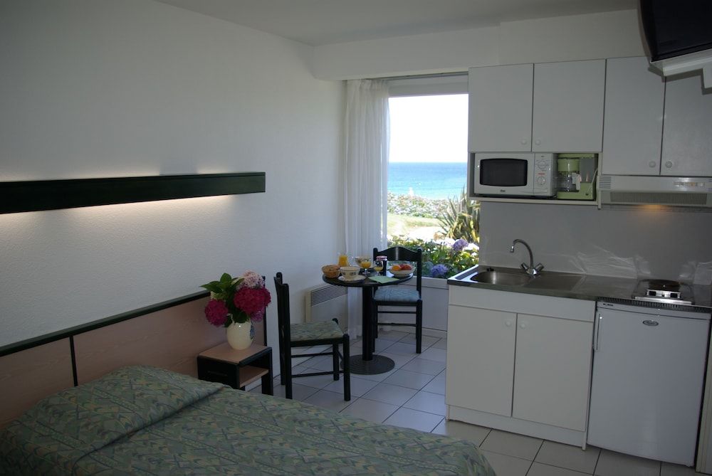 Studio (cleaning 22€ for 6 or more nights)