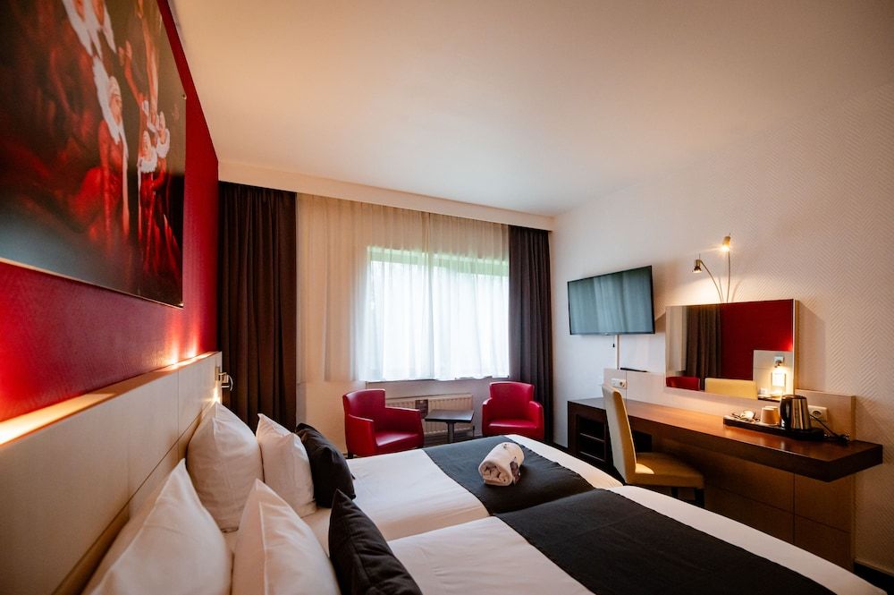 Hotel & Aparthotel Casteau Resort Mons