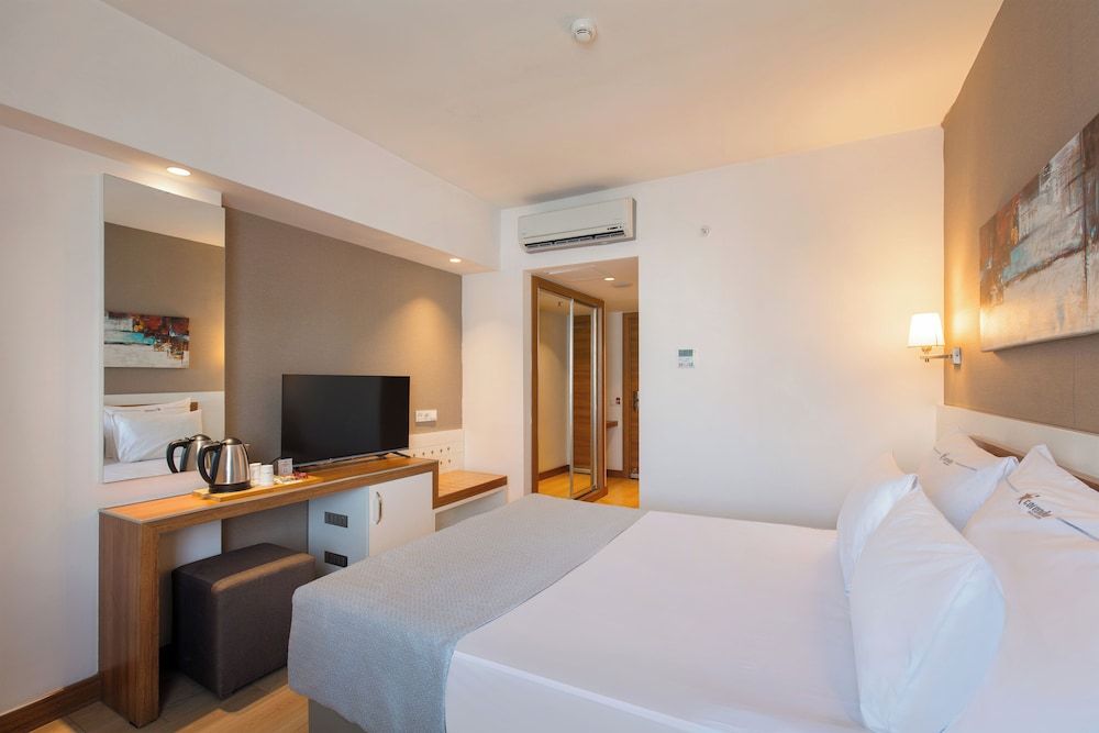 Grand Park Lara Standard Room 2