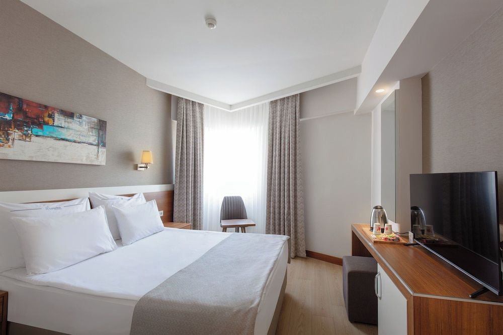 Grand Park Lara Standard Room