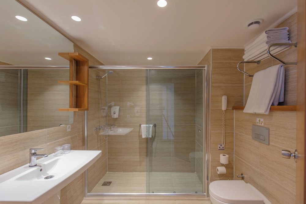 Grand Park Lara Standard Room 3