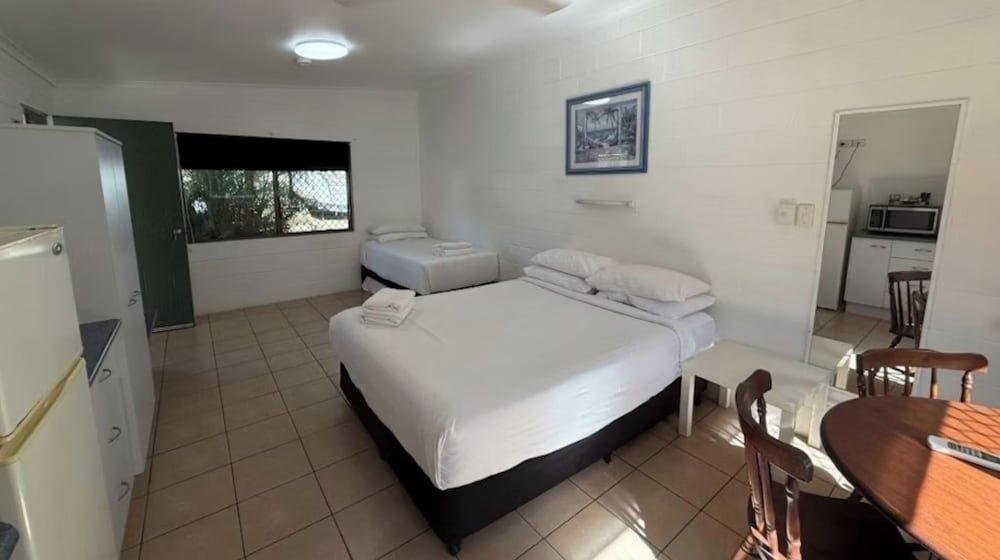 Economy Studio Unit (External Ensuite)