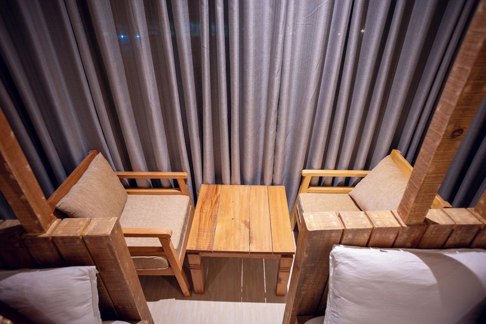 undefined Trekkers Inn 6