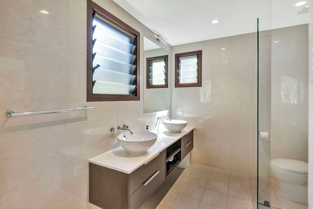 The Oasis Apartments and Treetop Houses Superior Tree House 5