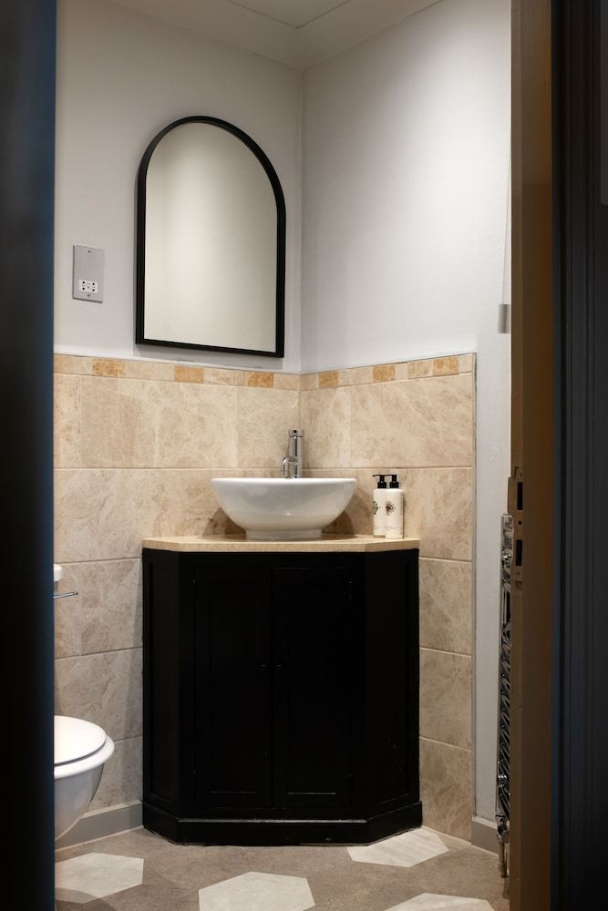 Worplesdon Place Hotel Comfort Double Room, 1 Double Bed 13